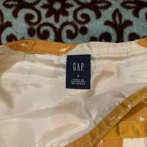 Size 2 Gap skirt